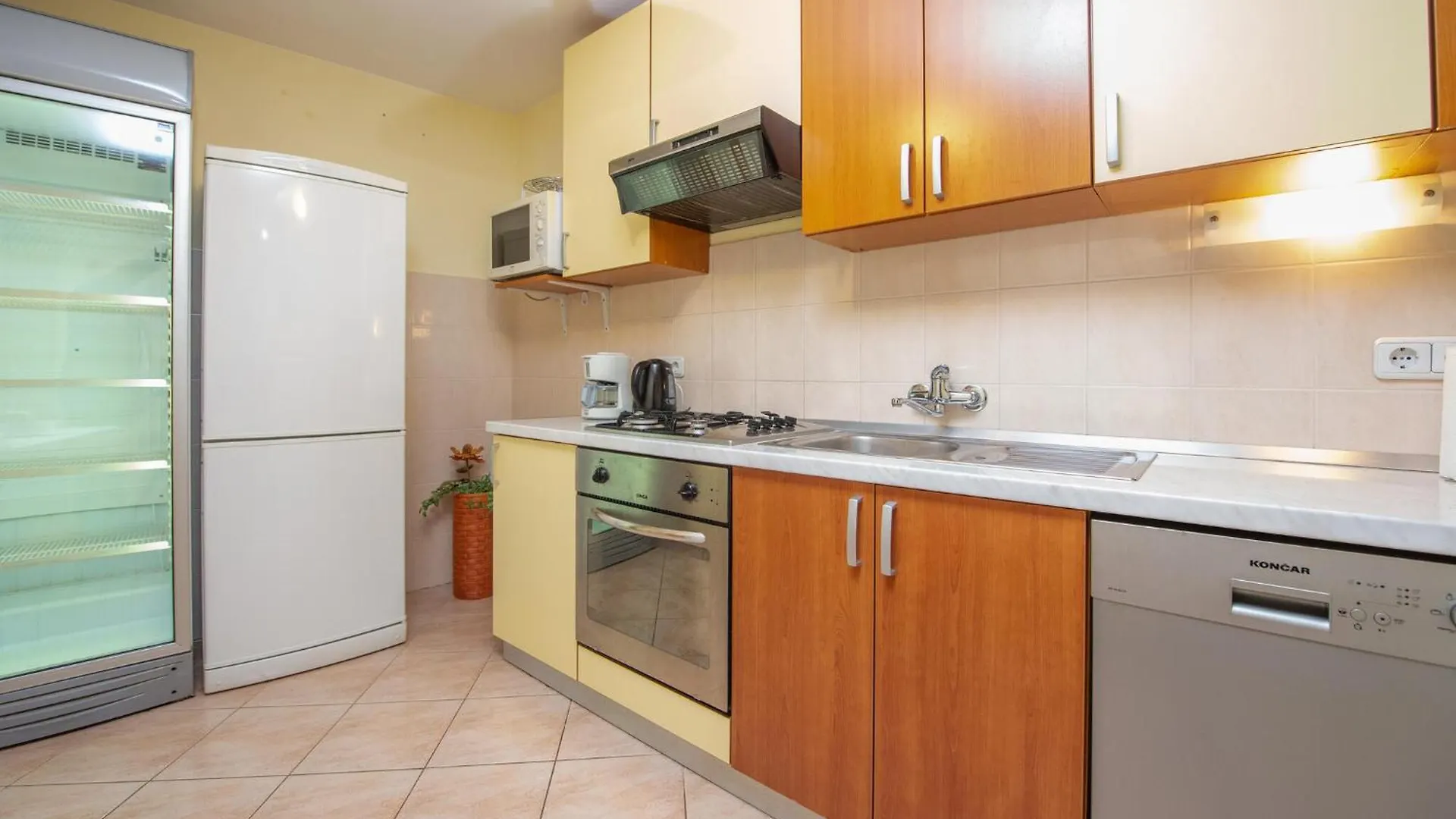 4 Bedroom Pet Friendly Home In Ugljan 0*,